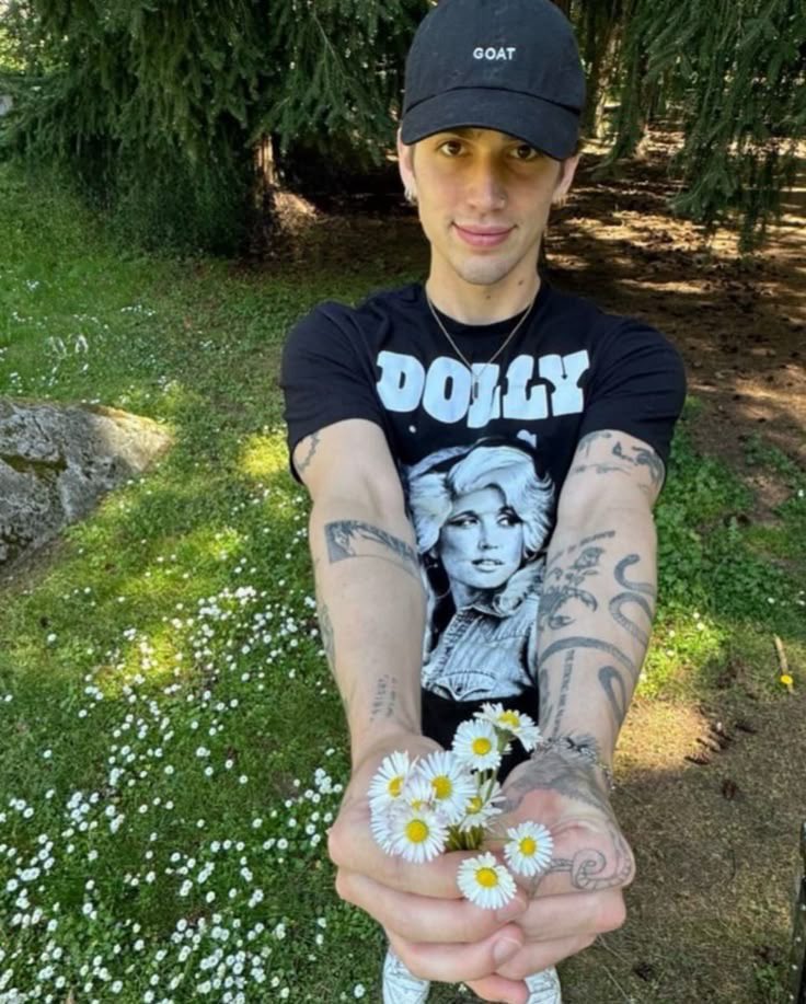 ⌖ ezra tweet media