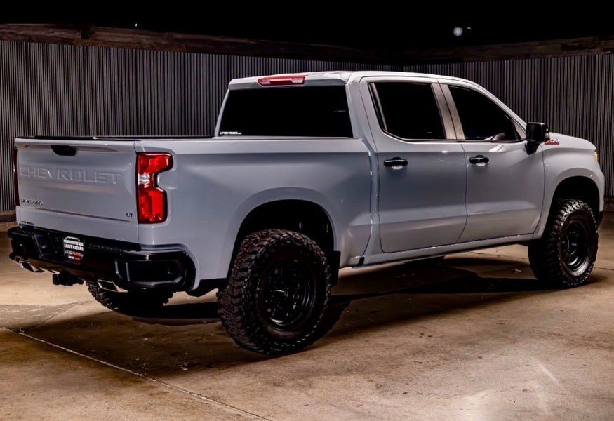 liftedtrucks's tweet image. 2024 #Chevy SilveRADo 4X4 for sale at our Glendale location. Custom off-road suspension, Method Race Wheels, Mickey Thompson tires, low 22k miles and much more! Stock number T32507. Asking $63,900. Price includes all upgrades. Call (833) 640-2740 or chat now at