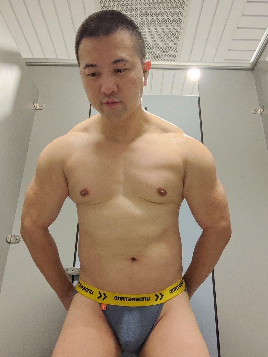 大胸肉臀⬇️ tweet media