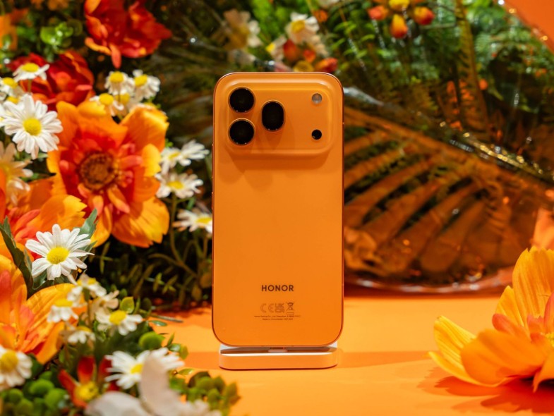 playfuldroid's tweet image. BREAKING: First look at the upcoming HONOR 600 Pro in Orange, Black and Golden White colourway 🤩 The HONOR 600 Series will make its official debut on April 22nd in the Asian market, and on April 23rd in Europe.

#HONOR600Pro #HONOR600 #HONOR

Image Credit: HONOR