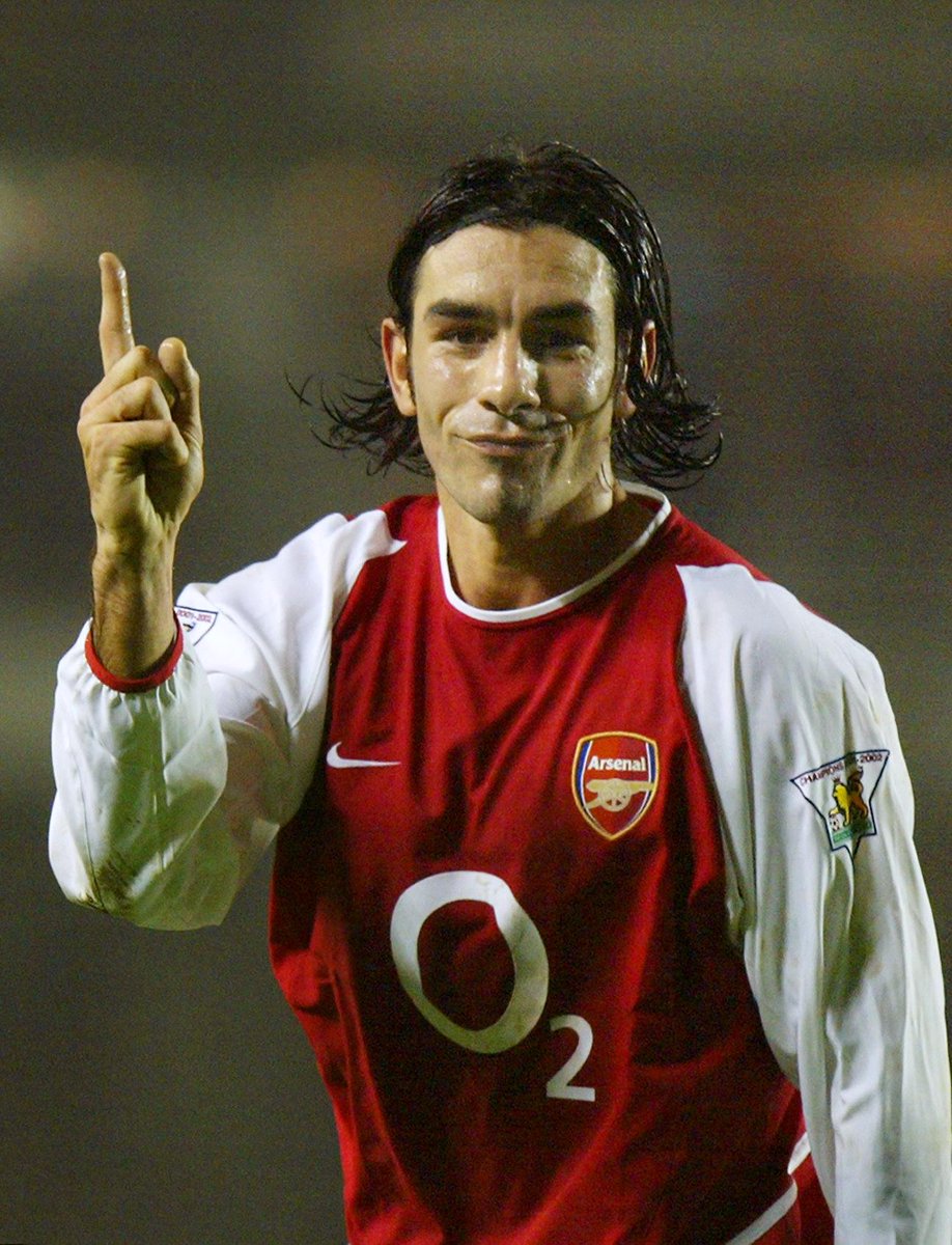 L_Nqothula's tweet photo. @MhiztaEco It's this guy Robert Pires🔥🔥🔥 https://t.co/VLN7xI593R