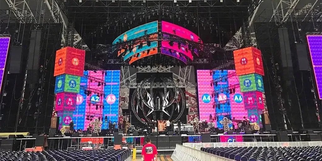 senseiVJ's tweet image. La industria global de LED outdoor está proyectada a alcanzar USD 23.4 billones para 2030, impulsada por tours de conciertos, upgrades de venues deportivos, y pantallas inteligentes de publicidad digital.

sryleddisplay.com/outdoor-led-sc…

#ShowControl #LED #Live