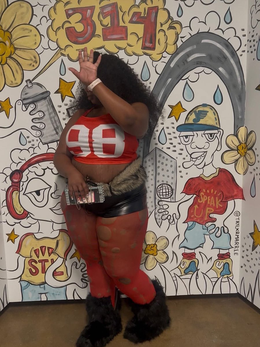 NeeNeePrettyAssᥫ᭡ tweet media