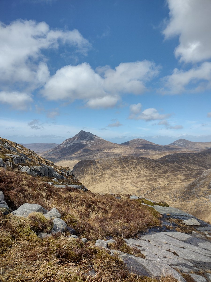 IrelandSolas's tweet image. An epic view between the April showers.... Errigal and her sisters, Mackoght and Aghla More. 

#errigal #mountains #hiking #guidedwalks #VisitDonegal #DiscoverIreland
