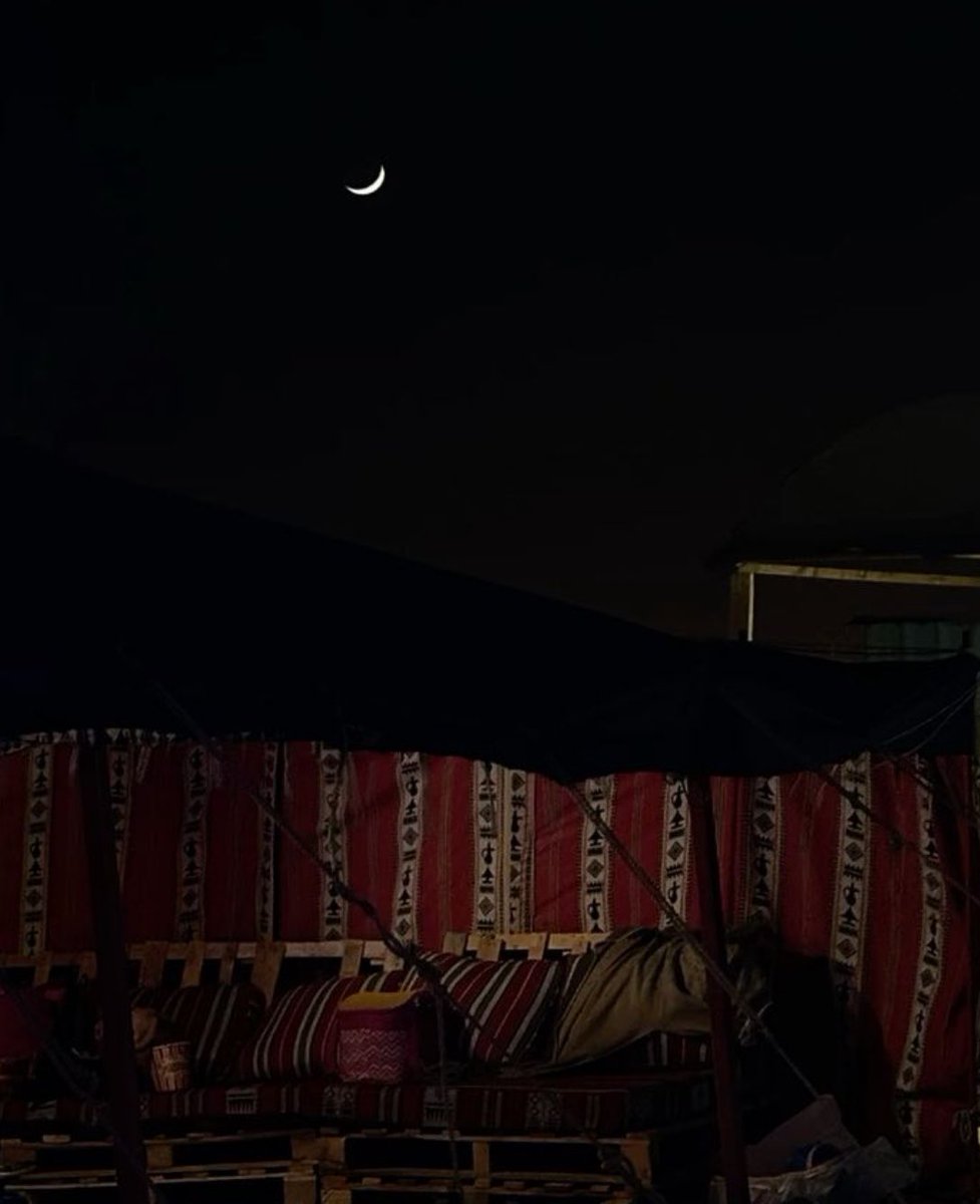 -

-

-

الإنسحاب في بعض الأمور أشبه بالعفو 
عند المقدرة ، مثل ماقال سفر الدغيلبي :

يوم شفنا الشك والريبه وعودنا نكايف
والرجوع من الدروب العوج نوع من 
الشطاره 🤎

#مساء_الخير