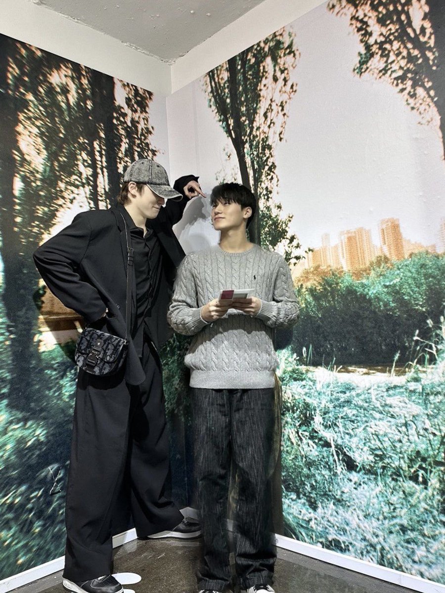 noor loves 우산 ⋆⭒˚.⋆ tweet media