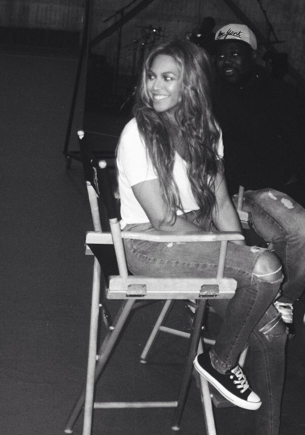 beyoncé hourly 🍨𐚁ིྀ🍨 (@beyoncesbride) on Twitter photo 