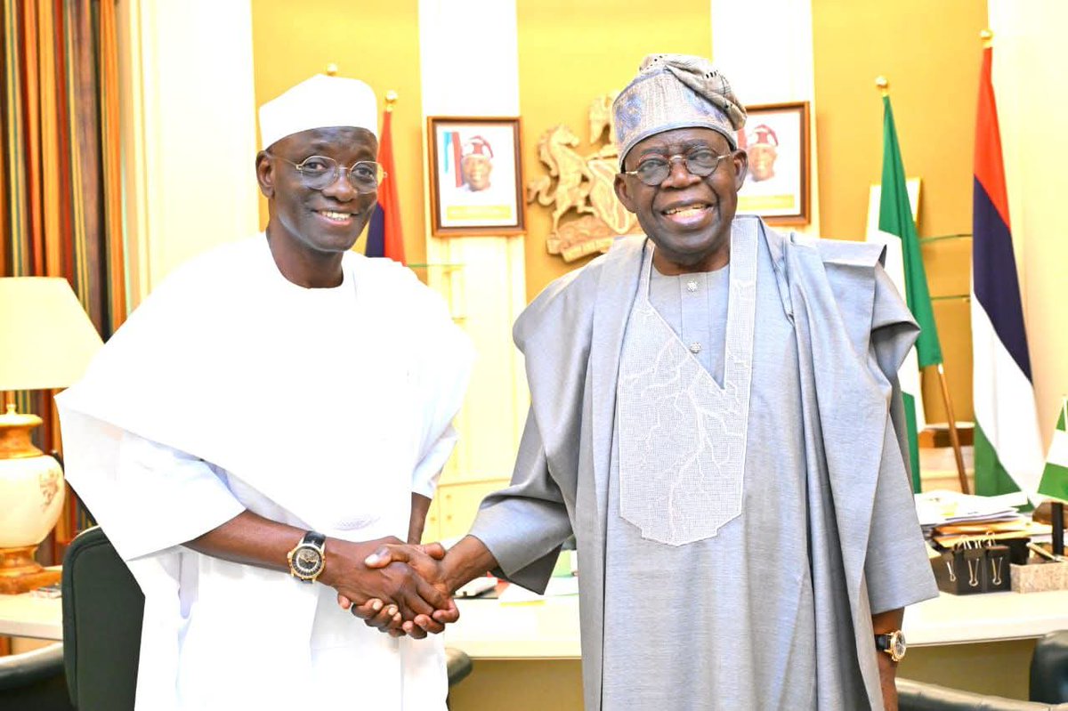 Governor Abdullahi Sule Formally Presents Senator Aliyu Wadada, As Nasarawa State APC Consensus Gubernatorial Candidate To President Bola Ahmed Tinubu At The Presidential Villa.