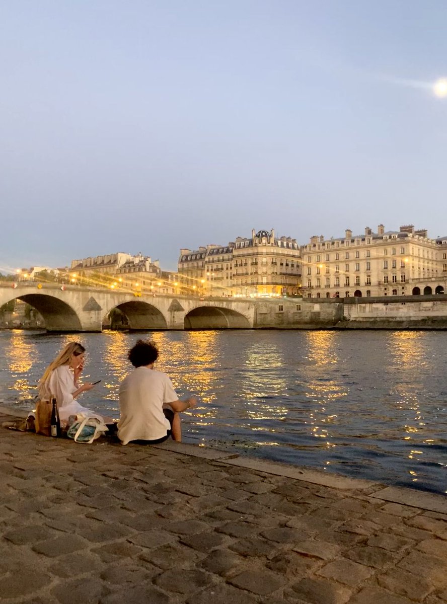 Parisian Aesthetics tweet media