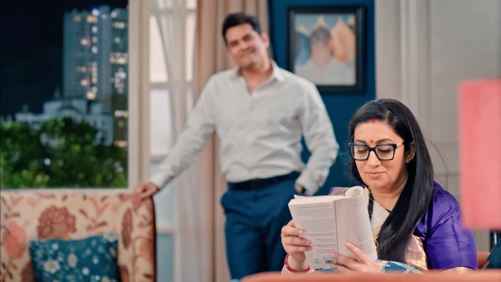 Musicdrama_chai's tweet image. Khule baal m to Kamal lagti ho...

Ye umar hai flirting ki
I am not Buddha madam 🤣🤣

Baal kholungi hi nhi ise aadmi kai samne 

Not him making sure after coming out baacho ne sunn to nhi sorry bol rhi hai Seriously Mihir 🤣🤣😂

#KyunkiSaasBhiKabhiBahuThi #KSBKBT2 #KSBKBT