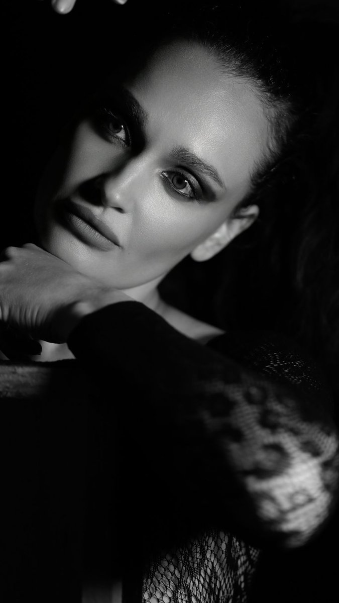 CorinaObertas's tweet image. The first three buyers of a "Sublime" piece will get a bonus "Velvet" as a gift! This amazing deal is only valid for today, so don't miss out! You can get both for the price of 0.03 eth - but remember, there are only three offers available! 🔥 #LimitedTimeOffer