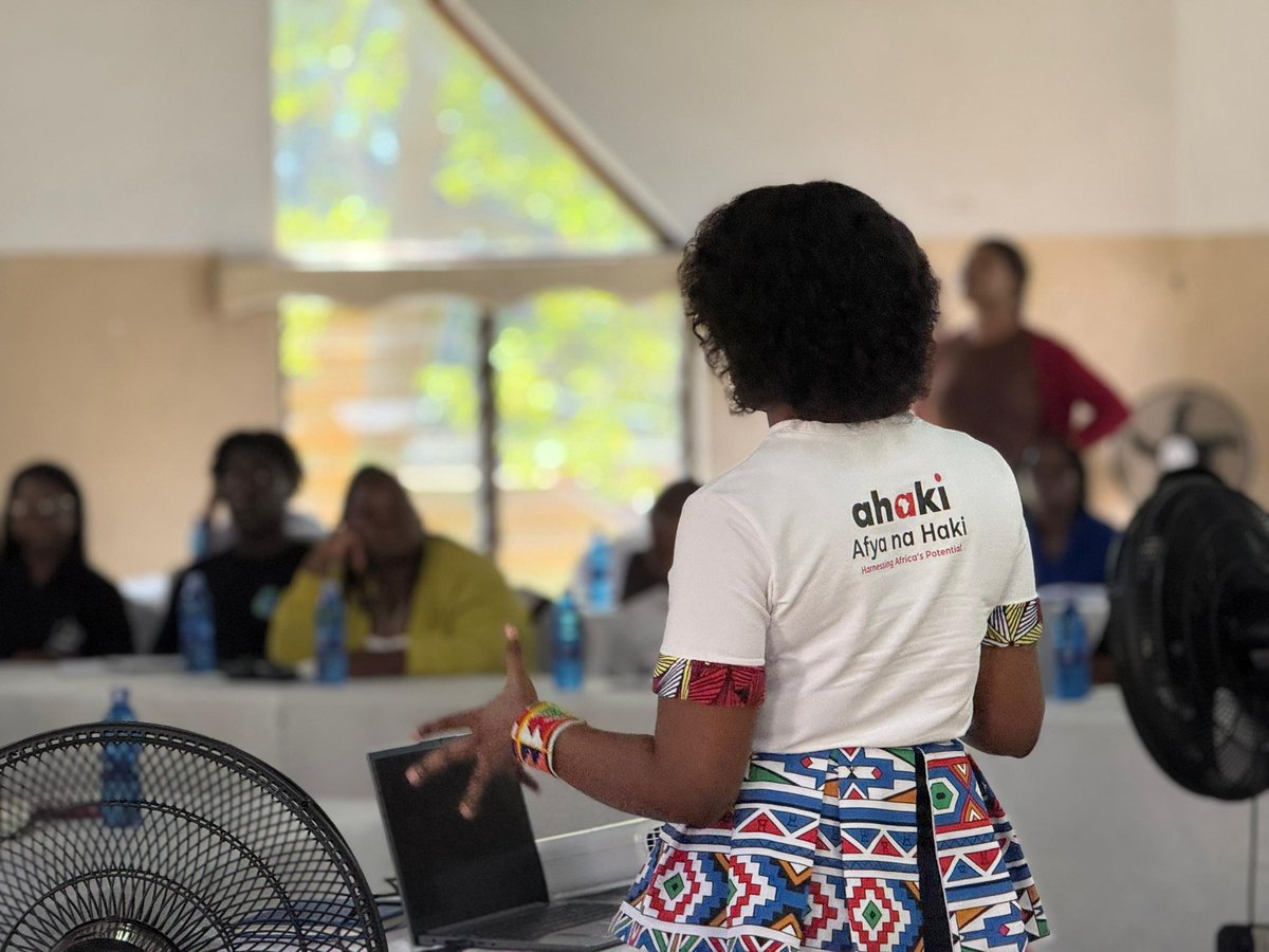 fact_malawi's tweet photo. Our training on Strategic Litigation to enforce SRHR rights of adolescent girls &amp; young women in Malawi is underway 🥳
Peer educators, legal experts, service providers &amp; key stakeholders are building skills to identify &amp; report rights violations.
#SRHR #FACTMalawi https://t.co/nEH3a8yogJ