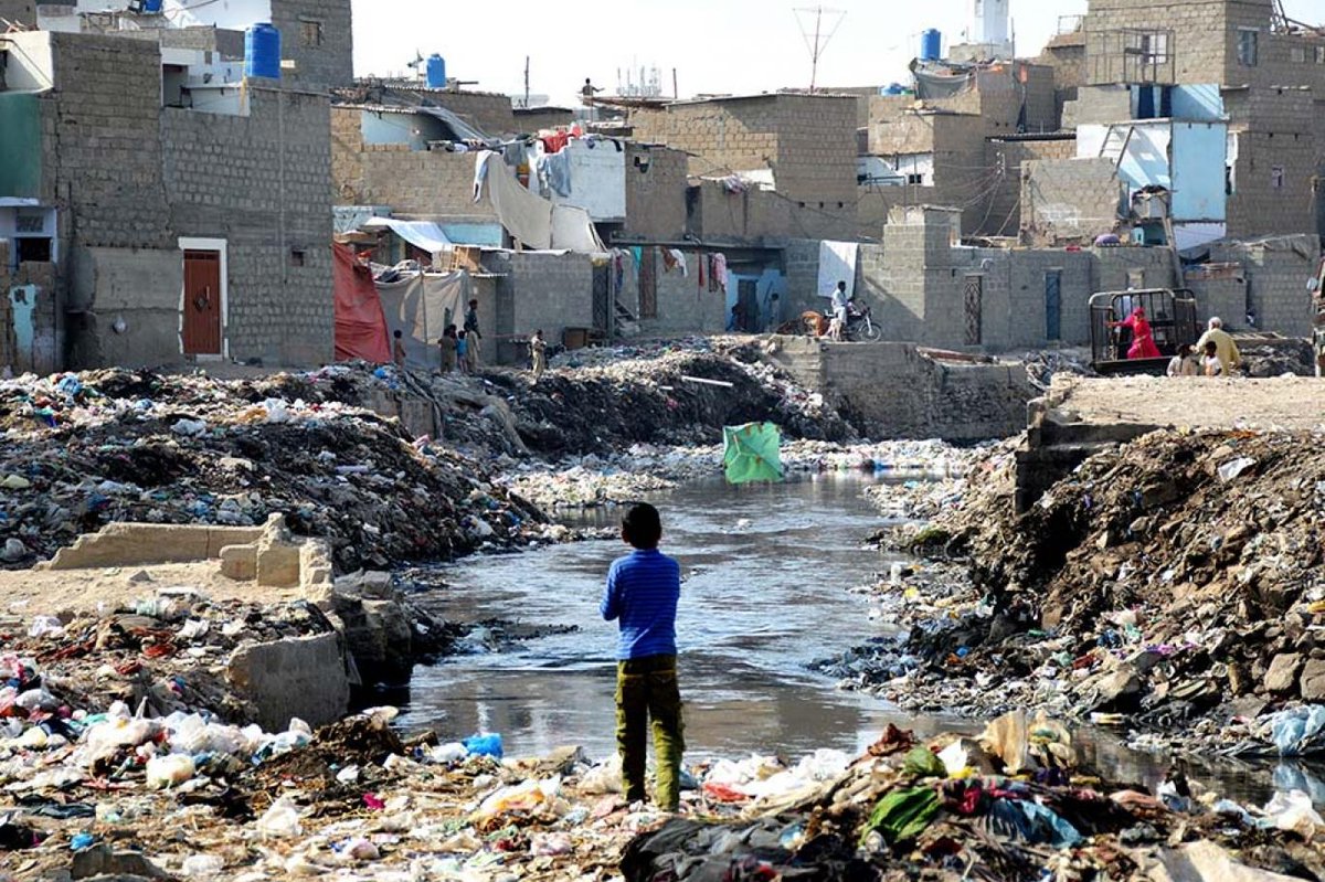 کراچی پورے پاکستان کو 70% ریونیو دیتا ہے، بدلے میں ٹوٹی سڑکیں اور گٹر ابلتے ملتے ہیں۔ پیپلز پارٹی کا کراچی سے سوتیلا سلوک نامنظور۔ حق دو کراچی کو
Haq Do Karachi Ko
#حق_دو_کراچی_کو