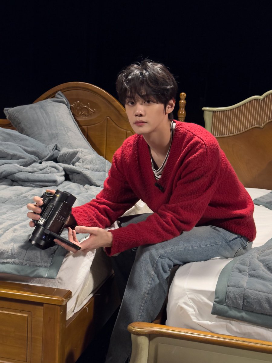 𝐜𝐥𝐨𝐯𝐞𝐫 tweet media