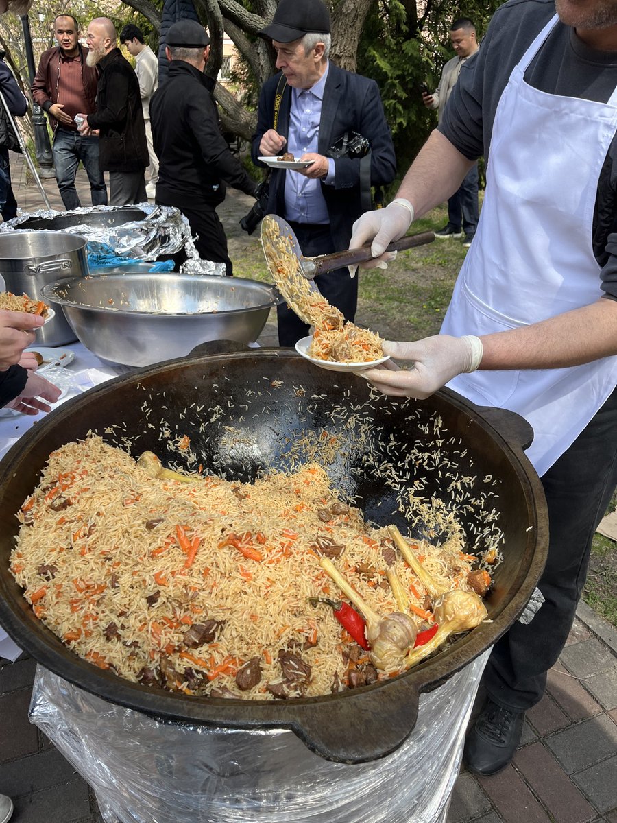 guzel_here's tweet photo. Celebrating Navruz at an event organized by the Embassy of the Republic of Tajikistan in Ukraine 🇹🇯🇺🇦 https://t.co/Ut7sLlmcC3