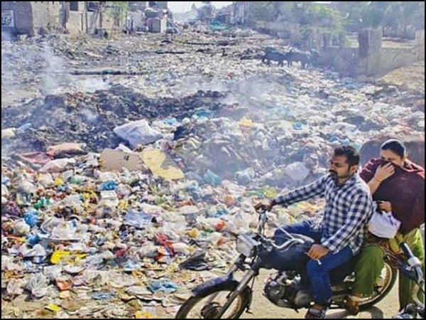 کراچی روشنیوں کا شہر تھا، اب کچرے کا ڈھیر ہے۔ 18 سال سے پیپلز پارٹی کی حکومت، پھر بھی نہ پانی نہ بجلی۔ حق دو کراچی کو۔
Haq Do Karachi Ko
#حق_دو_کراچی_کو