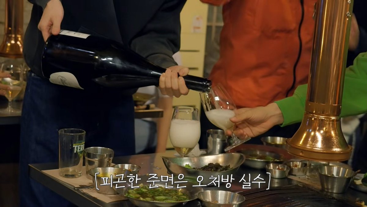 doyouknow_ssup's tweet photo. 엑소 자컨팀에 대체 어떤 인재가 들어오신거임?ㅠㅠㅠ

오처방 실수보고 눈을 의심함ㅋㅋㅋㅋ https://t.co/SP5ja0FN9j
