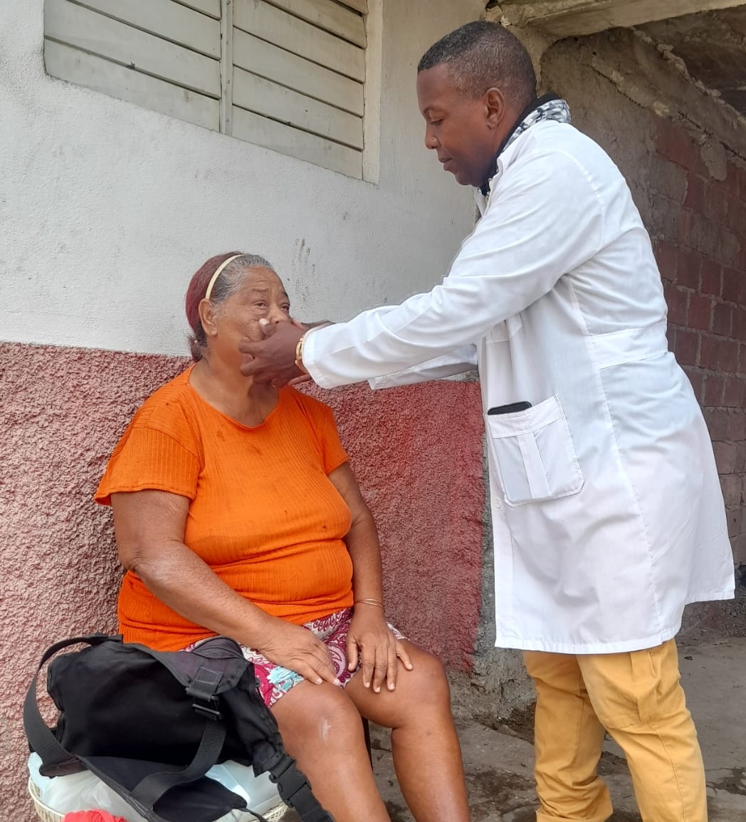 lpenastgo's tweet photo. La pesquisa activa clínica es la herramienta técnico-social más efectiva en el control y prevención de enfermedades, para ello resulta vital la participación consciente de nuestra comunidad. Salvar vidas es tarea de TODOS.
@OKindelan44925 
@suniel_johnson 
@direccion_cuba https://t.co/MWdoat9kL1