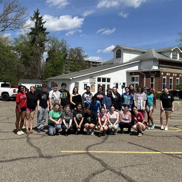 BHSBigReds's tweet image. 25 Clay students enjoyed a Raku firing at Stifel Fine Arts Center paid for by the NEA Foundation grant. What an exceptional experience! #letsgoreds #makinghopehappen #next100