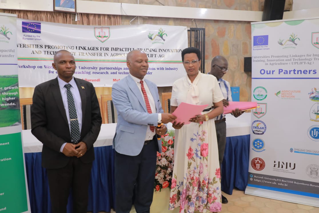 UB_Rumuri's tweet photo. UB/FABI: Plateforme Académie-Industrie: vendredi 17/04/26: atelier pour l'opérationnalisation de la plateforme entre l'@UB_Rumuri et les industries agricoles et signature des mémorandums d'entente avec :Natura, Safibu, Jus Safi, Agrobiotech et Best Food Solution Plus https://t.co/CjpKsqc2uz