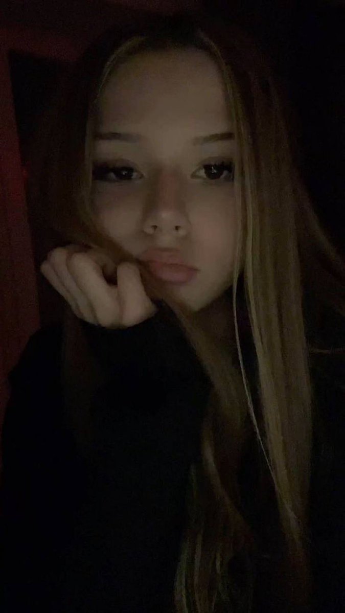 Emily 🤗 tweet media