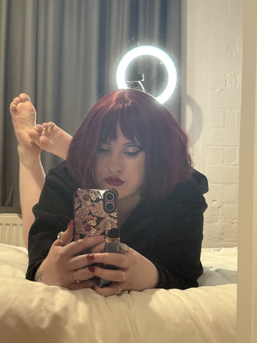 Paying my feet is actually very normal and well adjusted behaviour 

Paying to see them censored? Isn’t. 

But that doesn’t stop you, does it.