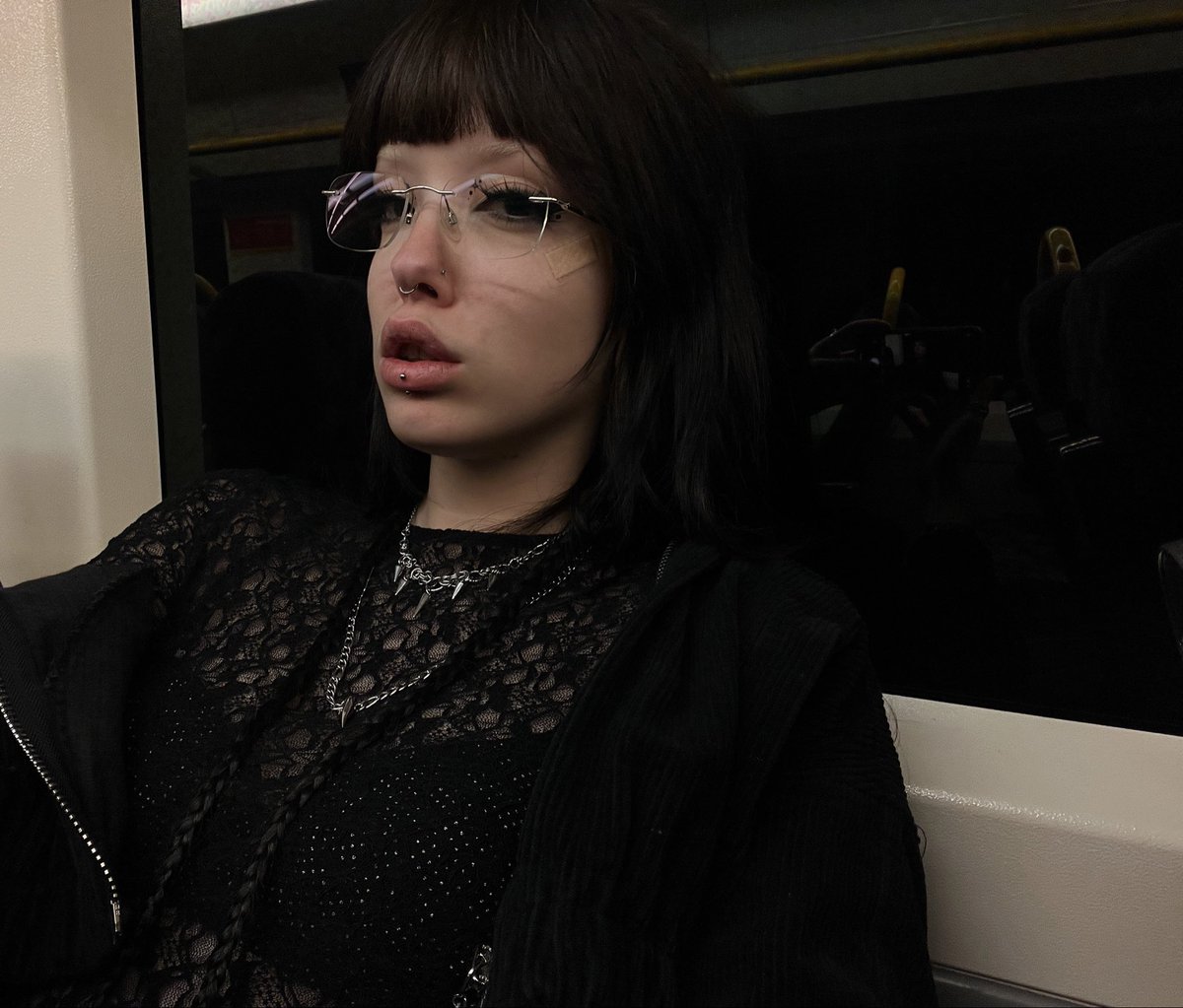 Miss Nova tweet media