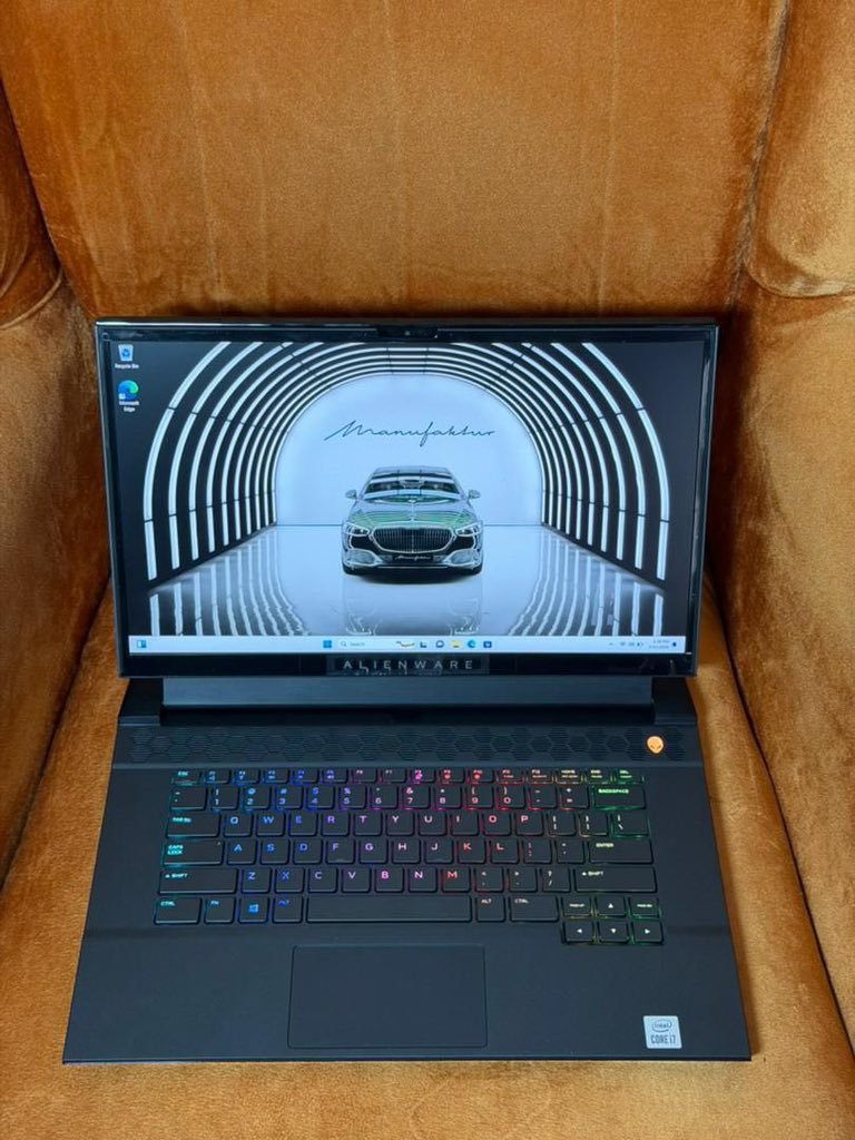 Jewel 🌗 tweet media