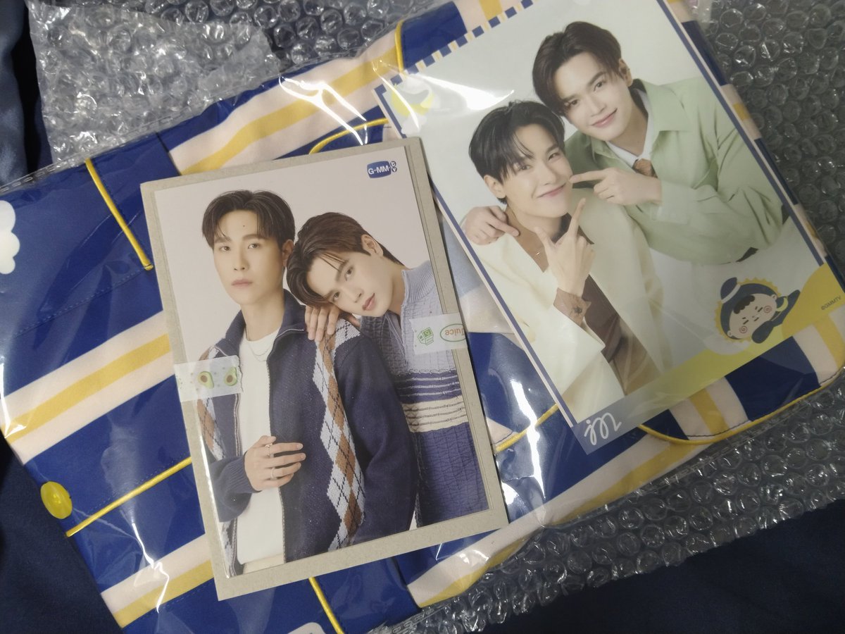 Kit_cat^°°^ tweet media