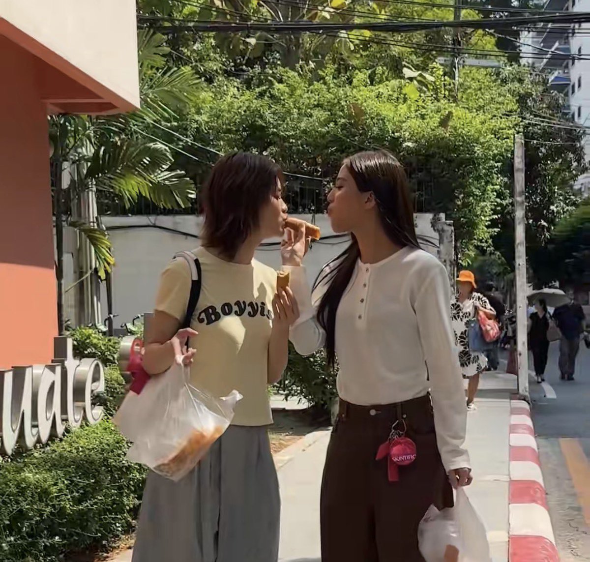 bonbonannie_'s tweet photo. EmiBonnie with SM hypermarket Turon with Langka https://t.co/RxkdIHBuma