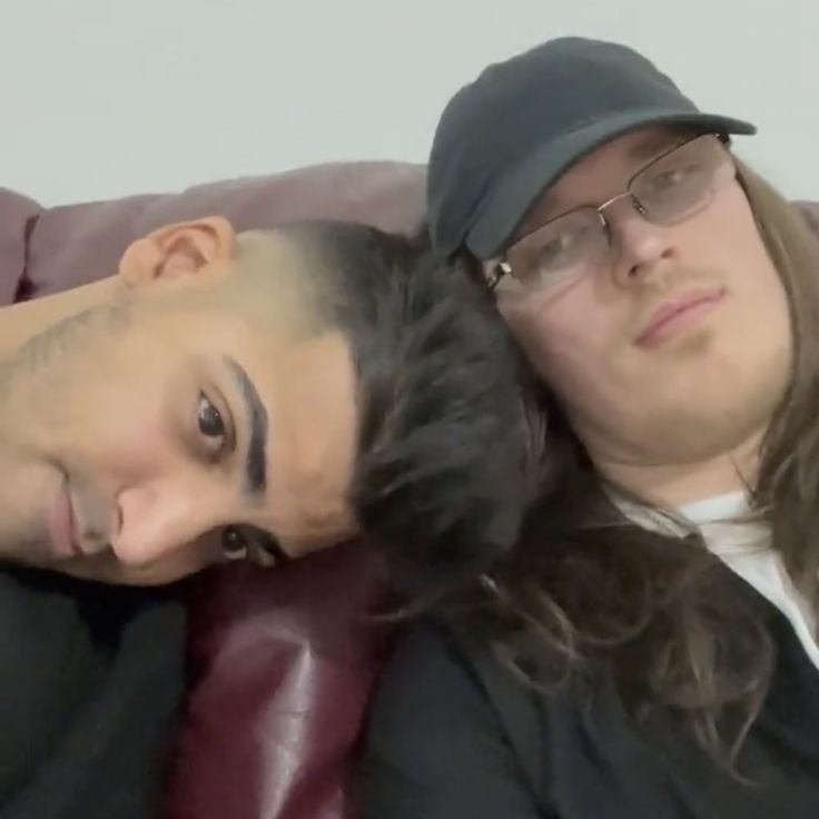 Ari • comi tweet media