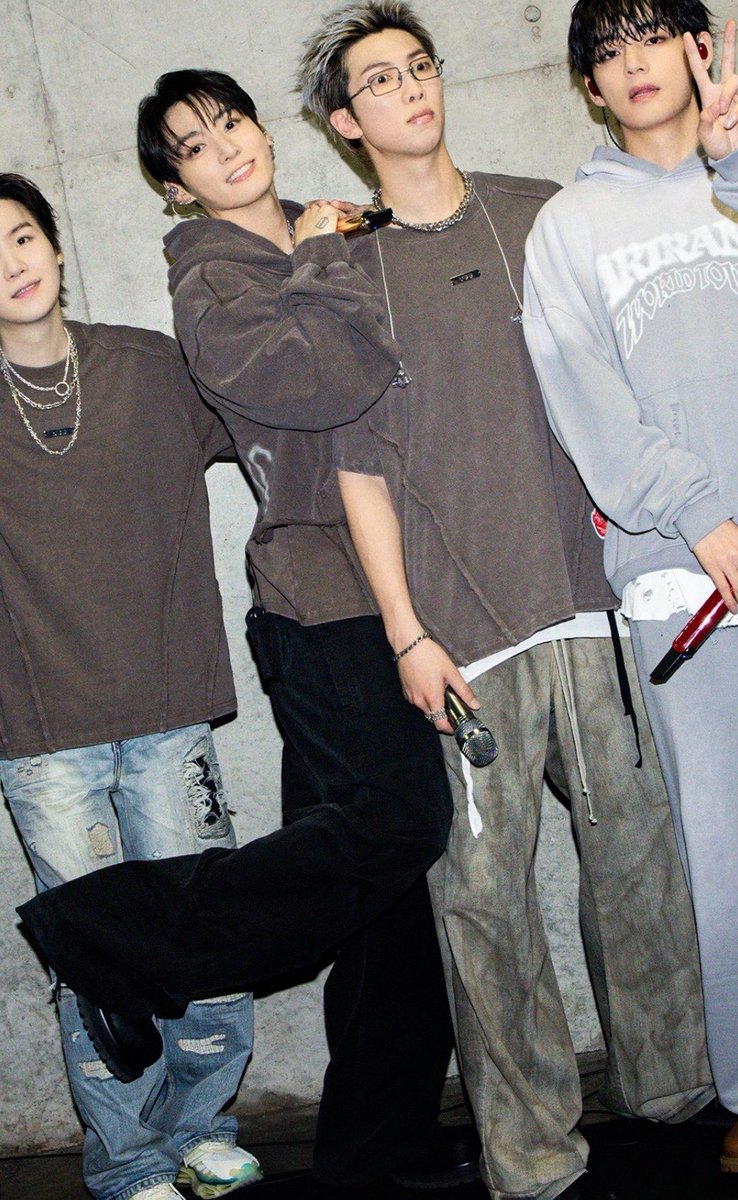 jungkook admirer tweet media