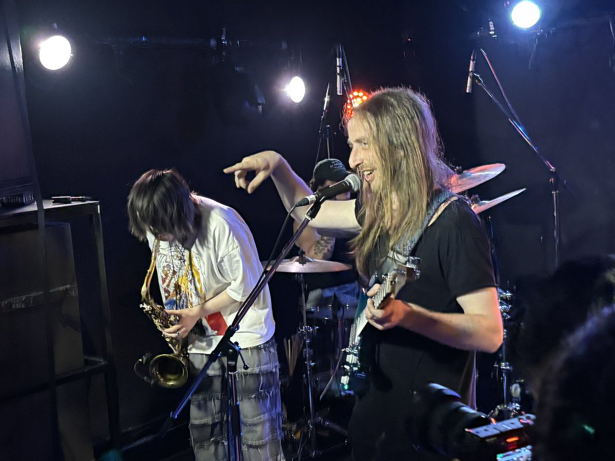 progre-fan tweet media