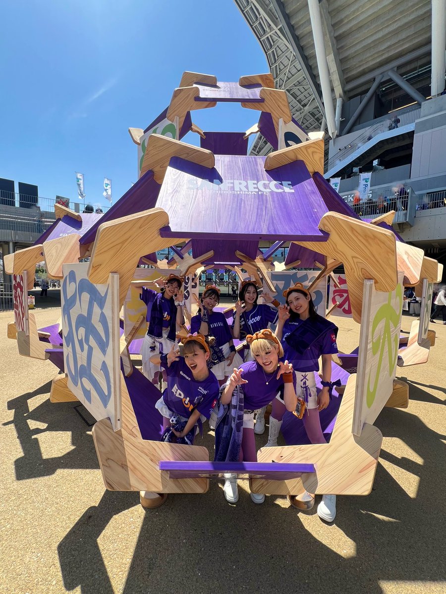 _HANACO's tweet photo. 明日のくまガール出没情報🐻💜

☑️11:30 開門
☑️12:40 超熱狂大万博TV
☑️13:10頃 超熱狂大万博アクション
☑️13:48頃 超熱狂大万博 OPENING SHOW
☑️ハーフタイム

男子は現地観戦！
女子はパブリックビューイング！
今週もエディオンピースウイング広島で、
超熱狂な週末を過ごしましょう！

#sanfrecce https://t.co/6N4RUUv2ci