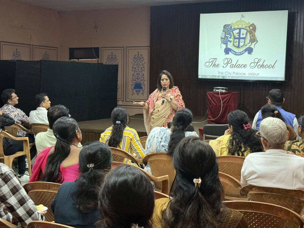 thepalaceschool's tweet image. The Palace School hosted a Class IX PEP Talk, highlighting CBSE updates, new subjects, and future career pathways, guiding parents towards holistic student development.

#ParentEngagementProgram #ClassIX #FutureReadyEducation #CBSECurriculum #ThePalaceSchool