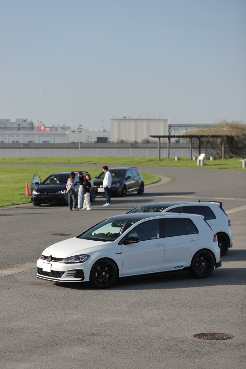 かっしい tweet media