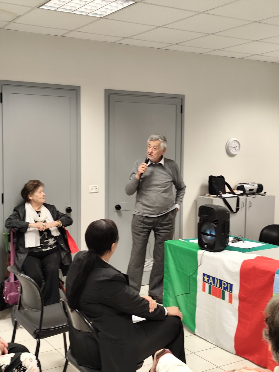 TurismoCubaRoma's tweet photo. .@EmbaCuba_Italia ha partecipato a un evento toccante promosso da @Anpinazionale per commemorare Tina Costa, esempio di lotta e resistenza. Un omaggio a chi ha difeso la libertà e la pace.
#MemoriaStorica #CubaItalia #ANPI https://t.co/uMA7uEkCml