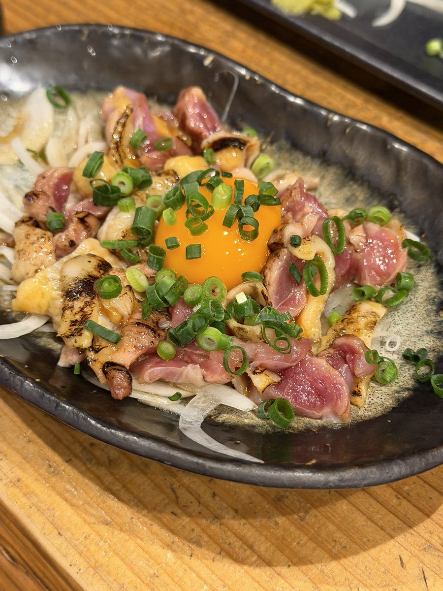 さっきから生鶏しか食ってない