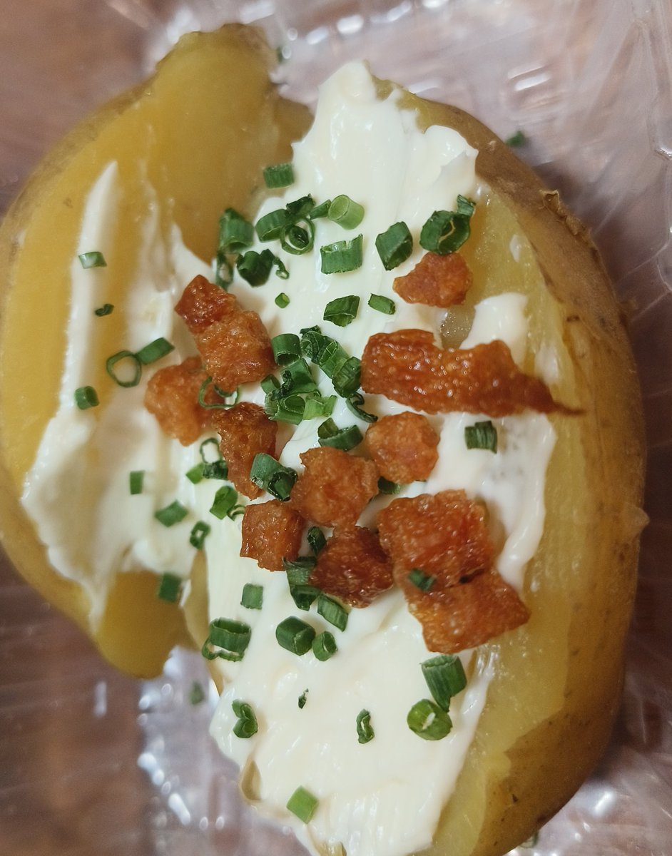 ภัค tweet media