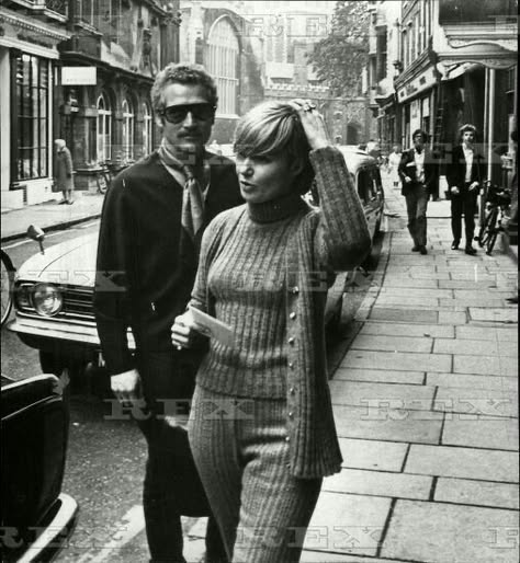 Paul Newman and Joanne Woodward in London in the '60s.