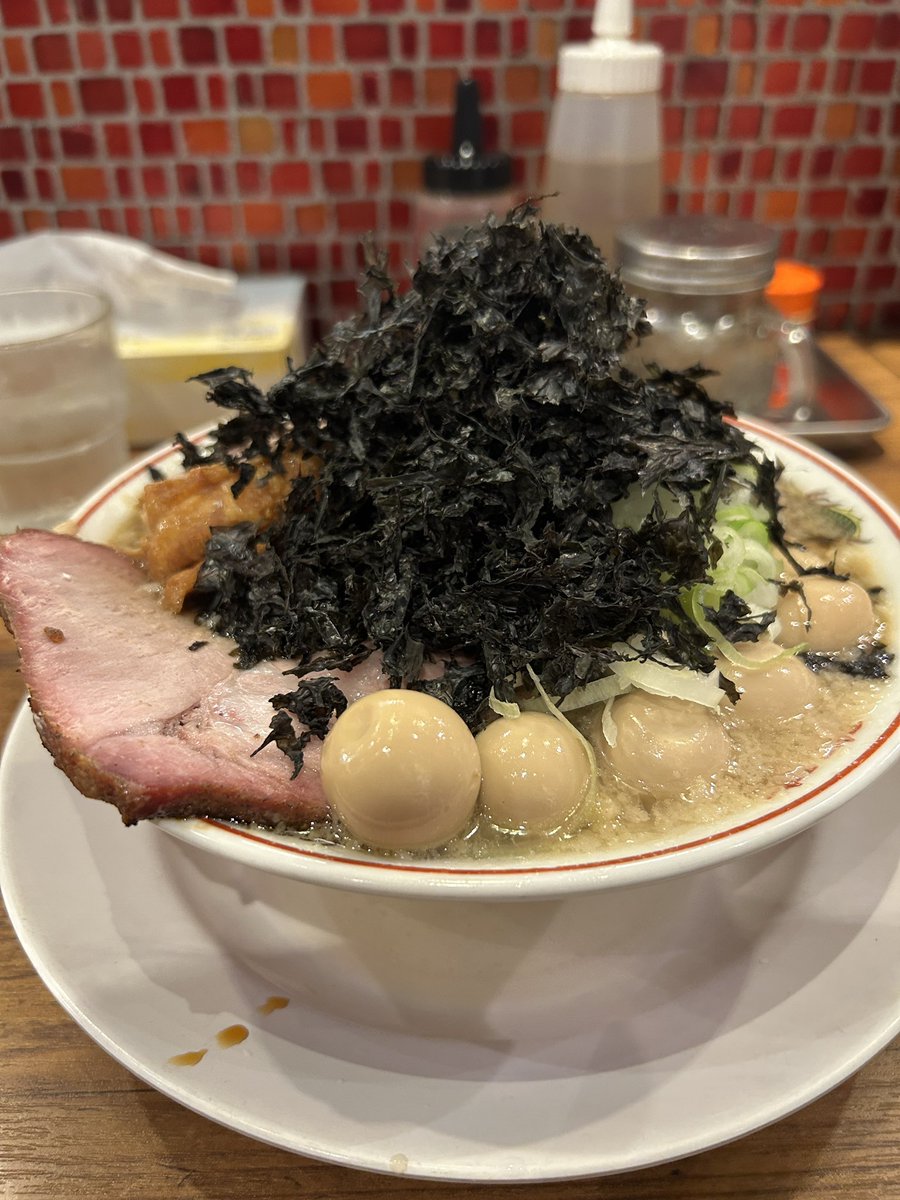 としや tweet media