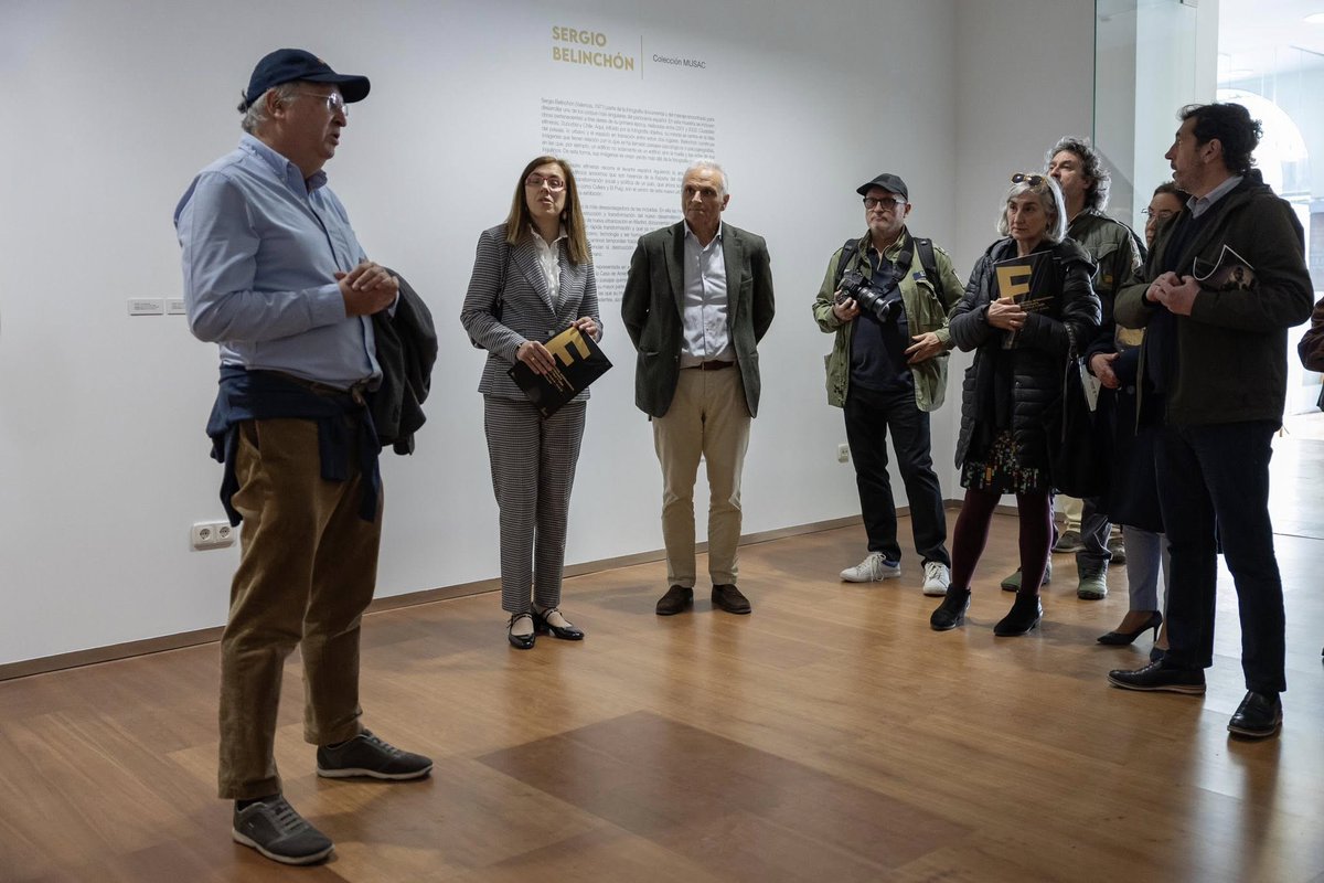FIFCYL_Palencia's tweet photo. 📸 @FIFCYL_Palencia  acoge una selección de fotografías de las series ‘Ciudades efímeras’, ‘Suburbia’ y ‘Chile’ del autor valenciano Sergio Belinchón 
👉 Un imperdible de la colección @musacmuseo
📍Sala Unicaja | Palencia 📅 15/04 - 24/05
ℹ️Info y horarios https://t.co/nFeLMCkJEz https://t.co/yEWSQjgaE1