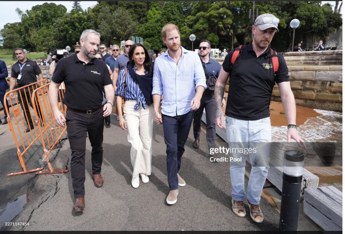 Harry, Meghan’s Spare tweet media
