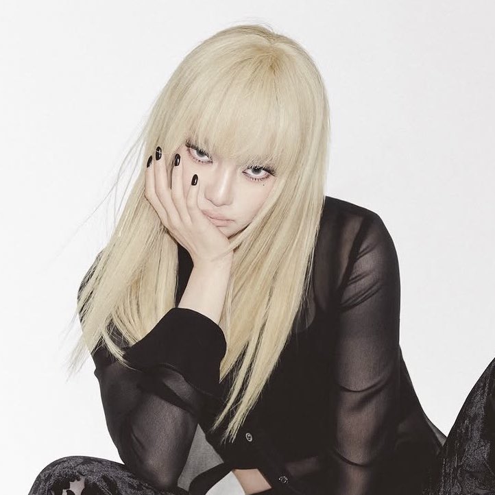 ningning medias 🪽 tweet media