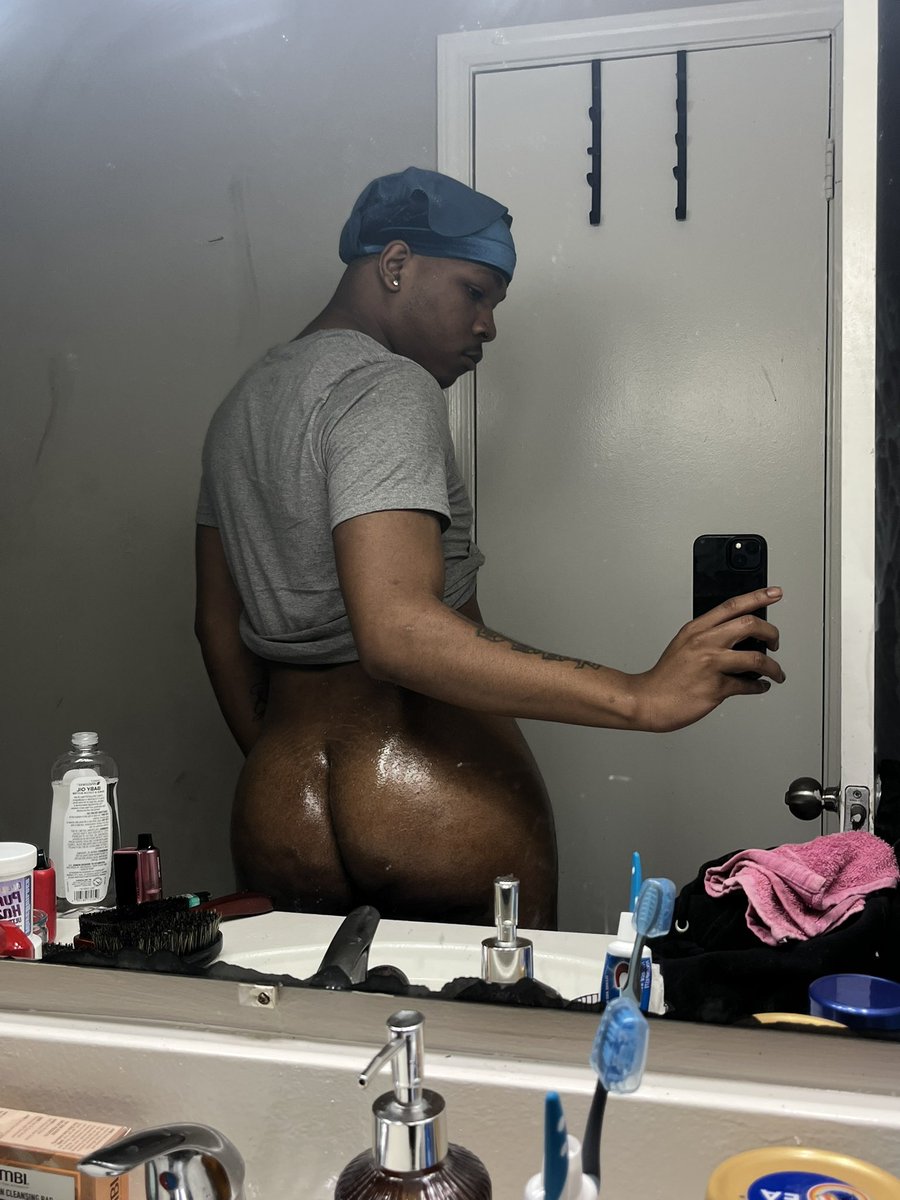 PrettyPharaoh tweet media