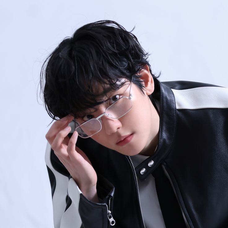 Dee ☽̶☾ tweet media