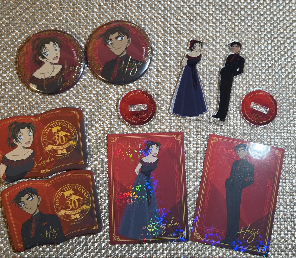 全部手に入ったの本当にありがたいでしかないです😭🙏🏻
丸缶も箔押しなっててめちゃくちゃいい😭😭😭
#コナコン