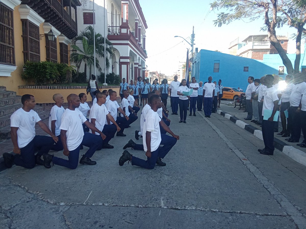 uebagespot25's tweet photo. En el 32 Aniversario de la Agencia de Seguridad y Protección del OSDE GEMAR, celebramos la graduación del curso de Jefes de Turno. Reafirmamos nuestro compromiso con la disciplina y la responsabilidad en el resguardo de los bienes del Estado. #agespvaxmas #agespseriedad #agesp https://t.co/QAd4QzzD9U