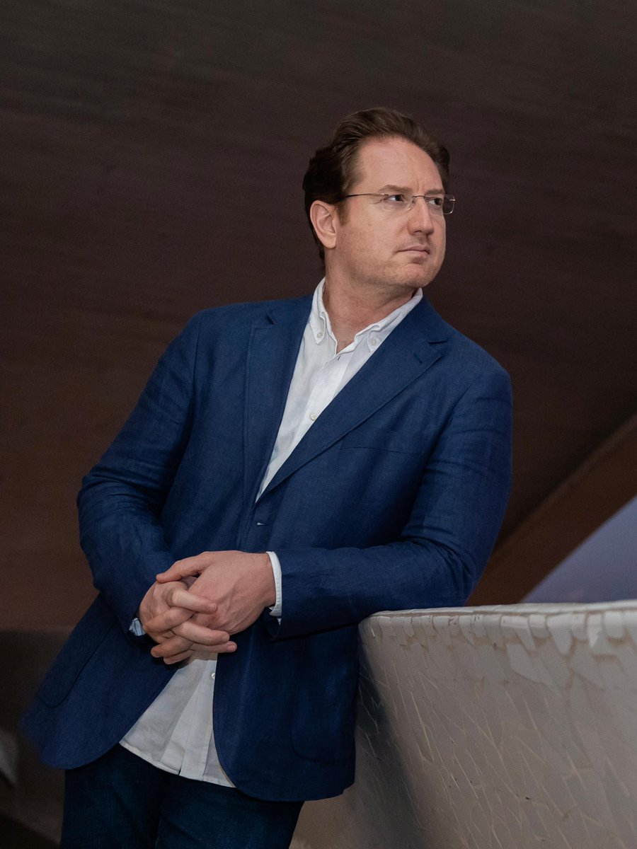 jrtebar's tweet image. Grateful to be featured in @lasprovincias Reflecting on my journey, roots, and the honor of performing at @MetOpera . Thank you to the music, the audiences, and everyone part of this path. 🙏🎶
#RamonTebar #ClassicalMusic #OperaLife #MetOpera #ArsisArtists