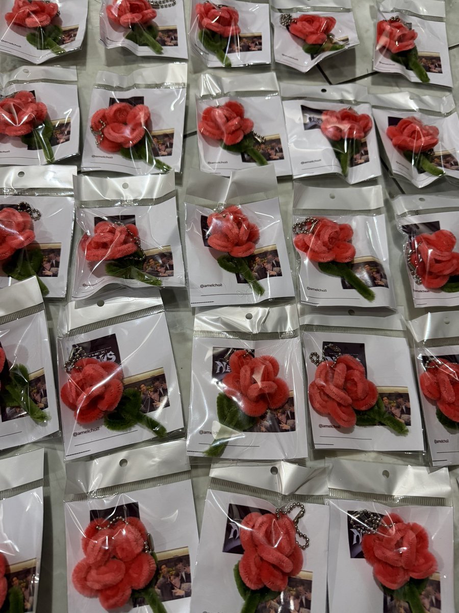 Freebies Monsta X The Nexus Jakarta

Freebies yang disiapin mendadak. Bingung banget mau kasih freebies apa jadilah ini 🥲

Sampe ketemu besok monbebe deul~ 🫶🏻

#MONSTAX_THEX_NEXUS_JKT #몬스타엑스
#MONSTAXinJAKARTA